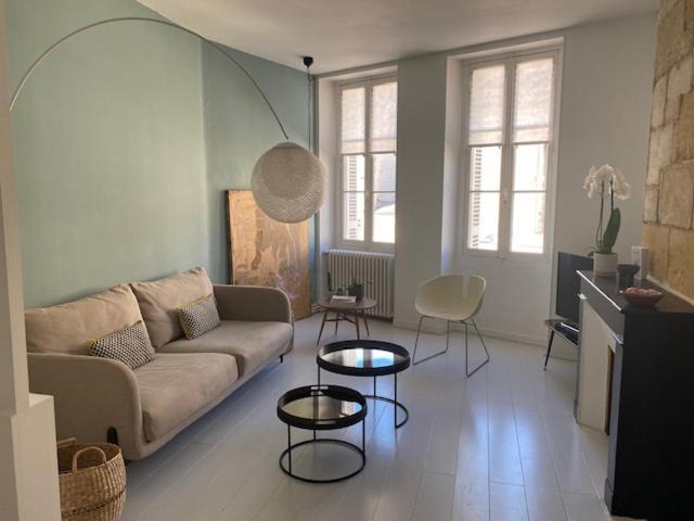 Bo, Peace & Bordeaux Apartment ภายนอก รูปภาพ
